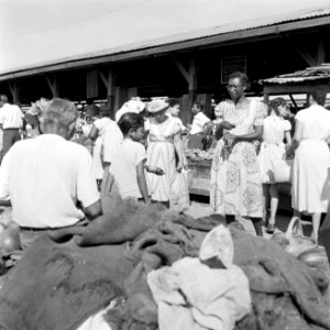 Markt in Paramaribo, Bestanddeelnr 252-4987