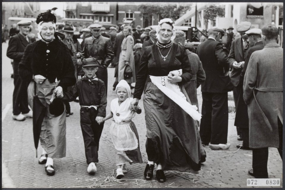 Markten, folklore, Bestanddeelnr 072-0830