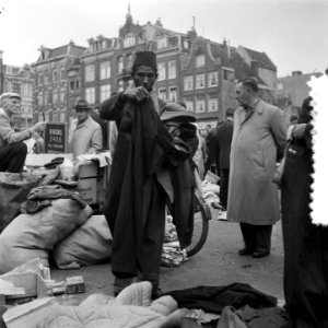 Marktplaatjes Waterlooplein Oosterse zwarte koper, Bestanddeelnr 906-4690