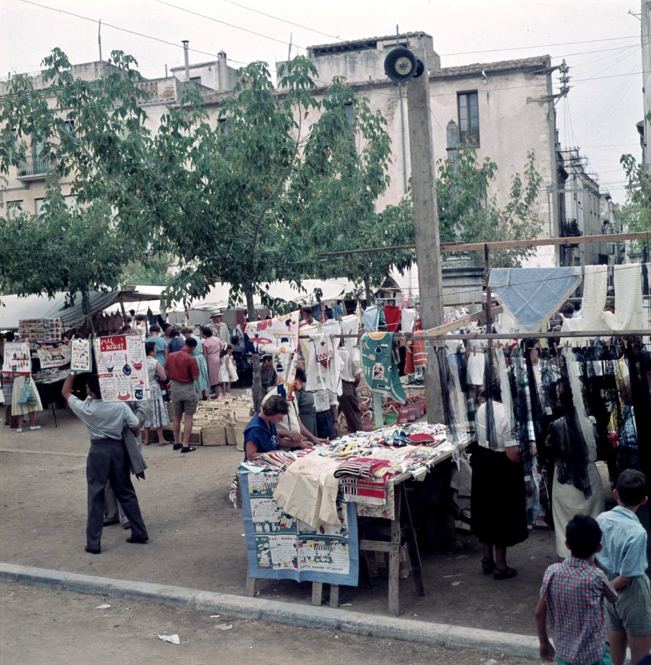 Markt in Spanje, Bestanddeelnr 254-6040