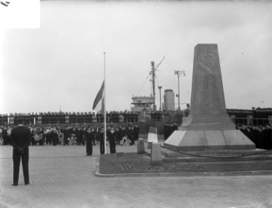 Marine-herdenking in Den Helder, Bestanddeelnr 903-9446