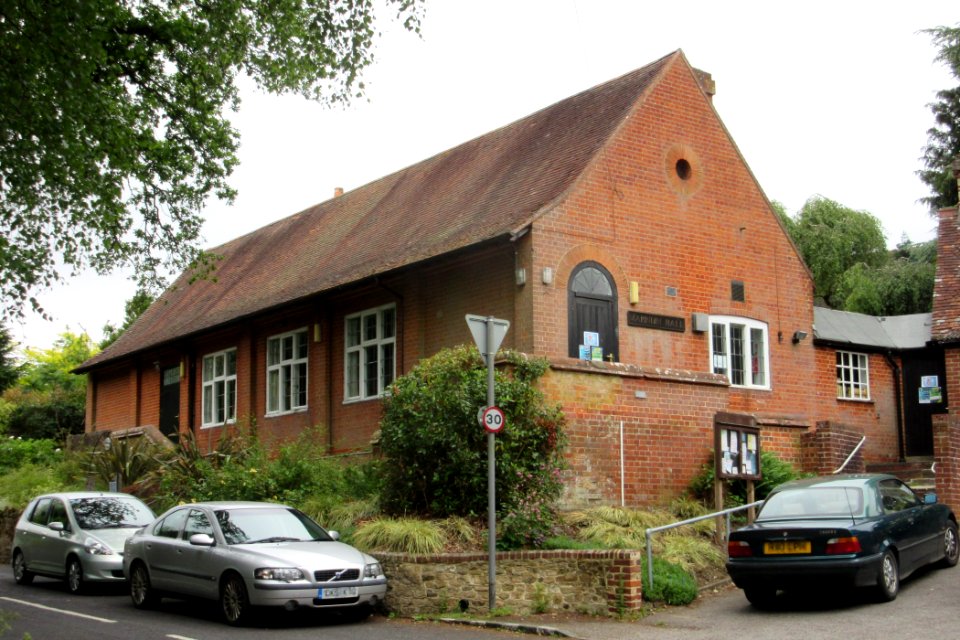 Marindin Hall, Wire Cut, Millbridge, Frensham (Home of Frensham Baptist Fellowship) (June 2015) (3)