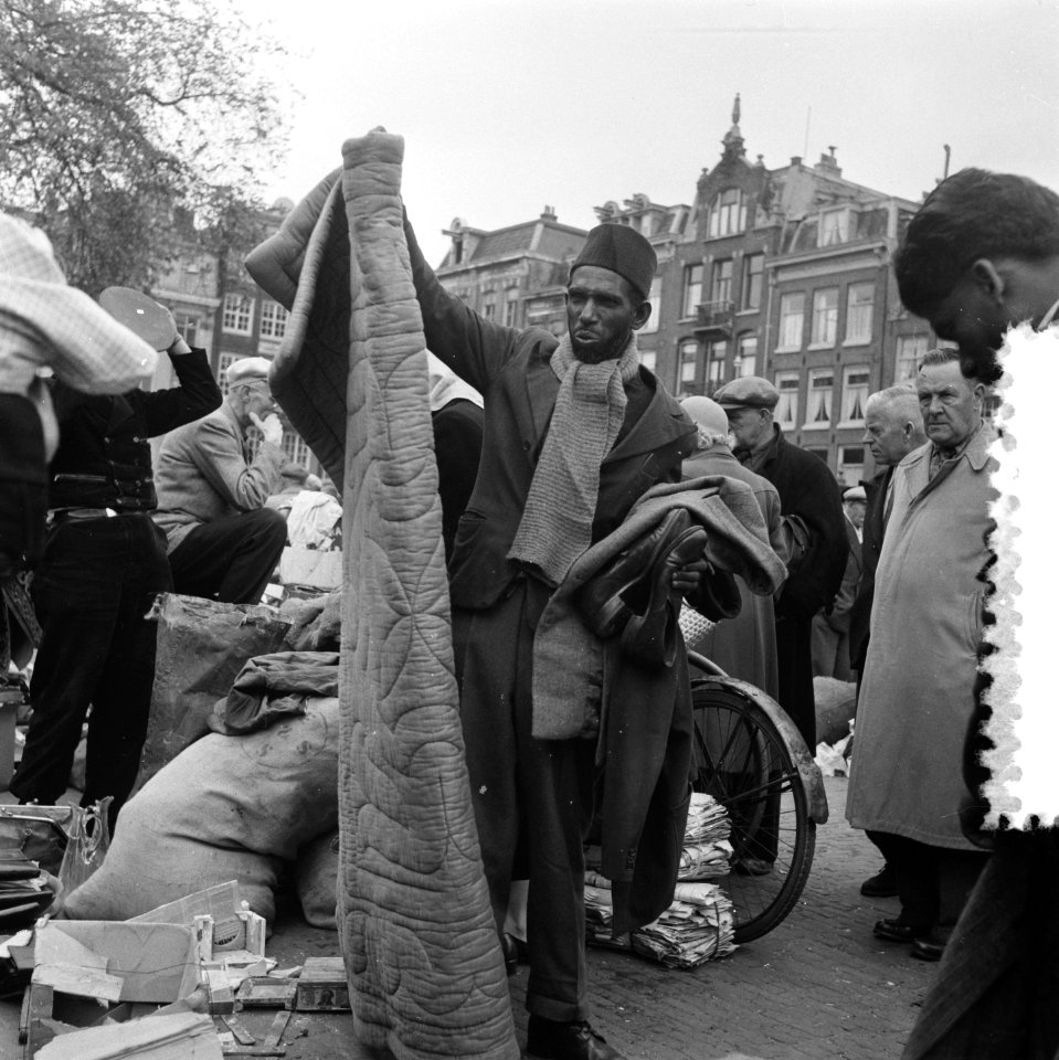 Marktplaatjes Waterlooplein Oosterse zwarte koper, Bestanddeelnr 906-4689