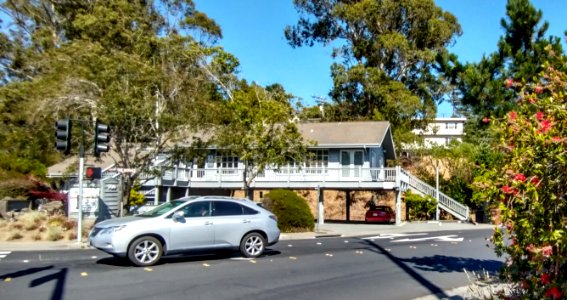 Marin-county-building-on-stilts