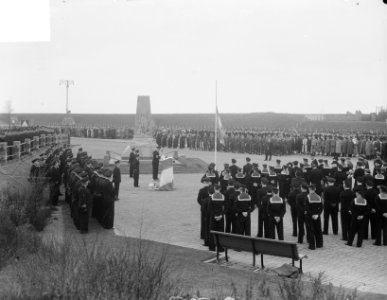 Marine-herdenking in Den Helder, Bestanddeelnr 903-9444