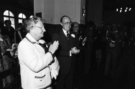 Marine, instituten, koninginnen, prinsen, bezoeken, jubilea, Bernhard, prins, Ju, Bestanddeelnr 930-2358