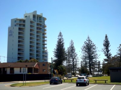 Marine Parade, Labrador, Queensland