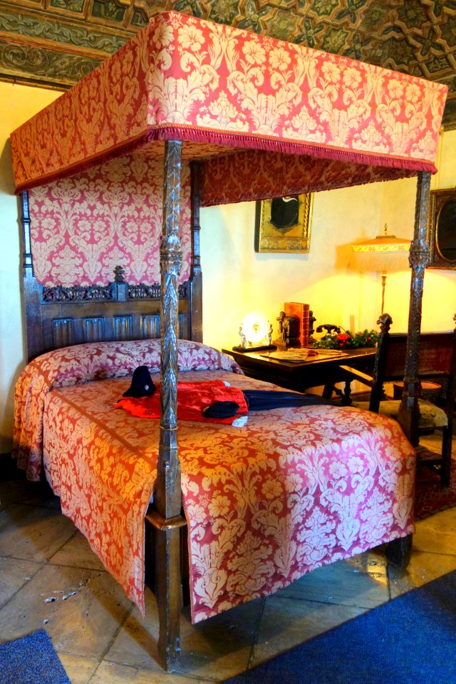 Marion Davies bedroom - Hearst Castle - DSC06870