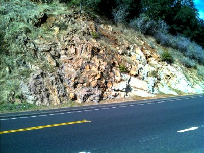 Mariposite outcrop at HWY 132 and HWY164