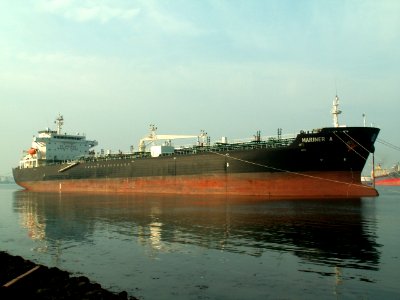 MARINER A - IMO 9288954 - Callsign 9HVA7 p1 docked at the Caland canal, Port of Rotterdam, Holland 25-Jun-2006