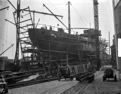 Marineschepen in aanbouw, Bestanddeelnr 903-7749