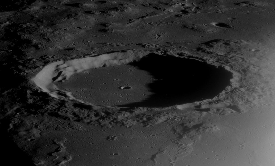 Marius crater AS12-52-7757