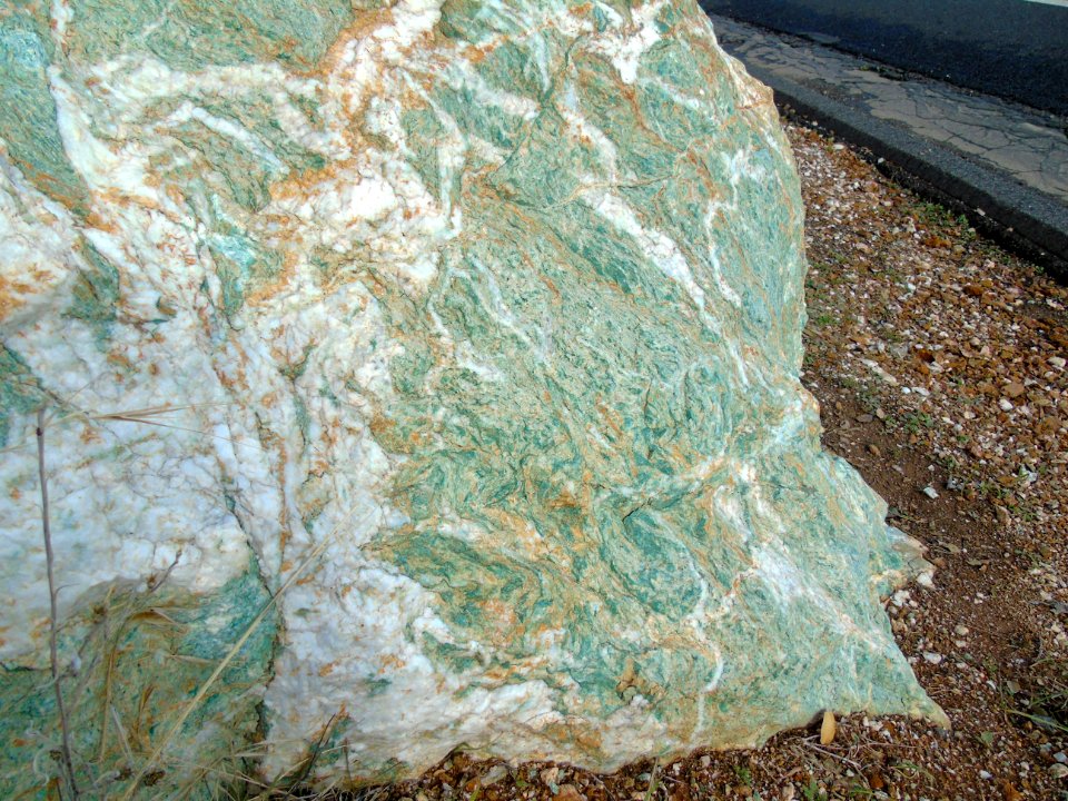 Mariposite at Hwy 164 and Hwy 132 (Old Hwy 49) in Mariposa County, California