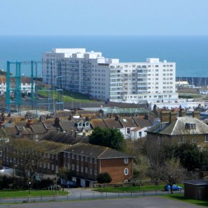 Marine Gate, Marine Drive, Black Rock, Brighton (Seen from the Bristol Estate - Close-up) (April 2013)