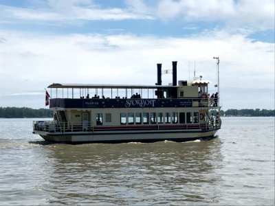 Mariposa Cruises Showboat 03