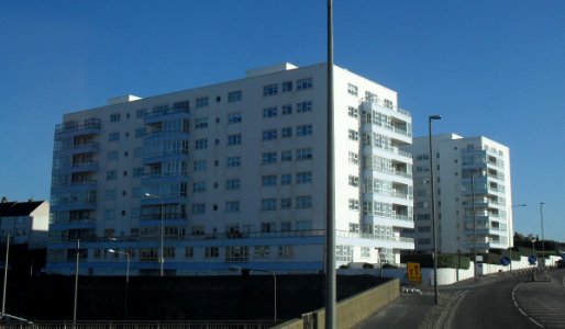 Marine Gate, Marine Drive, Black Rock, Brighton (from West) (January 2010)