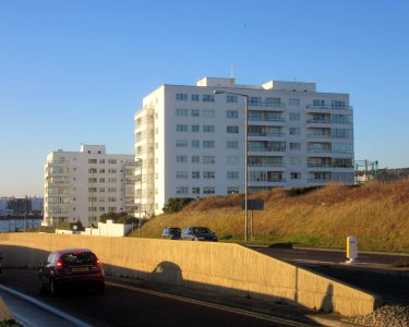 Marine Gate, Marine Drive, Black Rock, Brighton (December 2016) (2)