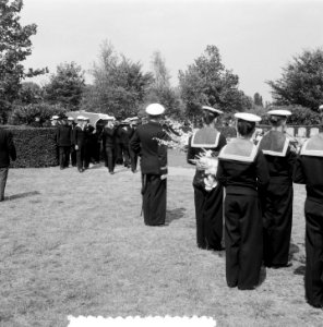 Marine begrafenis Matroos Eerste H. J. Gabeher Amsterdam, Bestanddeelnr 907-2535