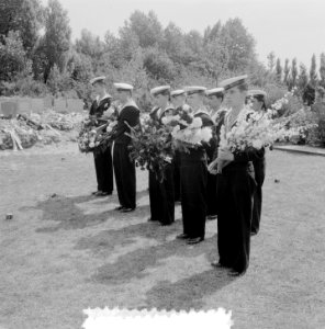 Marine begrafenis Matroos Eerste H. J. Gabeher Amsterdam, Bestanddeelnr 907-2534