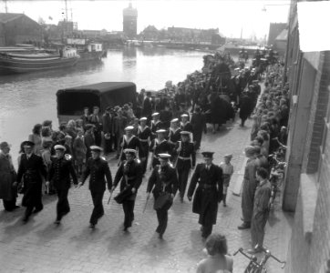 Marine begrafenis P. Wigmans Rotterdam, Bestanddeelnr 904-5785