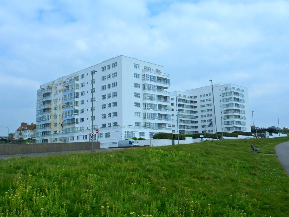 Marine Gate, Marine Drive, Black Rock, Brighton (May 2013) (General Close View from SW 1)