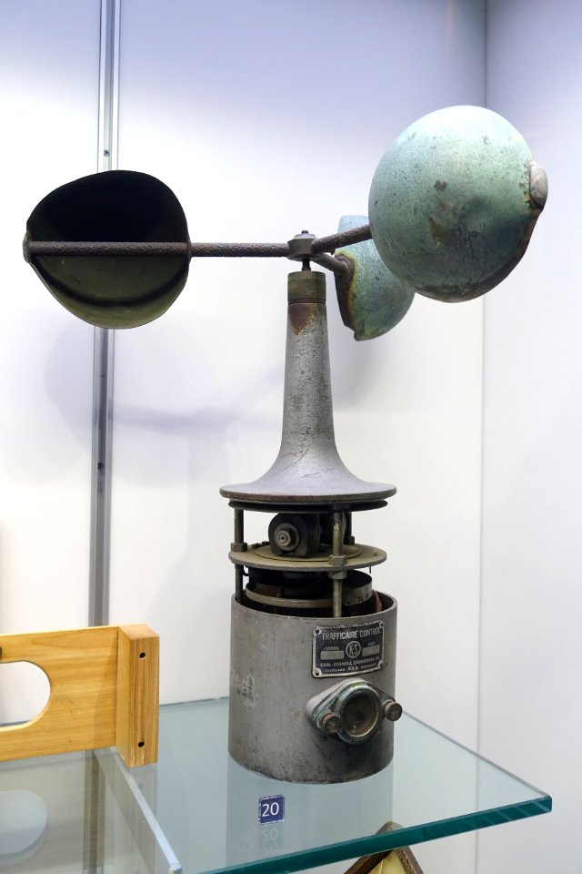 Marine 3-cup anemometer, Trafficaire Control, Kohl-Stilwell Engineering Co., Cleveland and Cincinnati, c. 1940 - Museum of Science and Industry (Chicago) - DSC06375