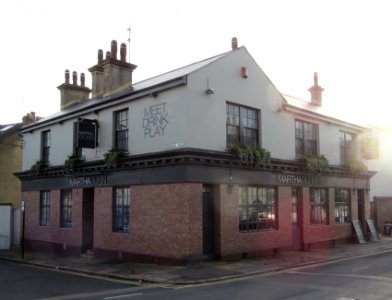 Martha Gunn pub, 100 Upper Lewes Road, Round Hill, Brighton (November 2015) (2)