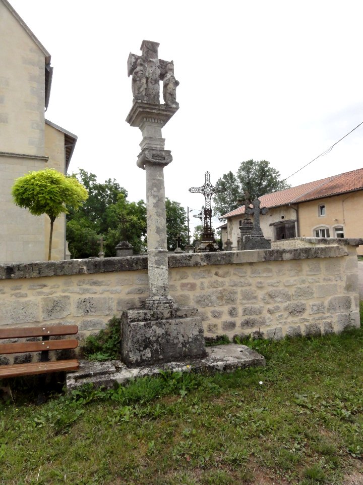 Marson-sur-Barboure (Meuse) croix de chemin B