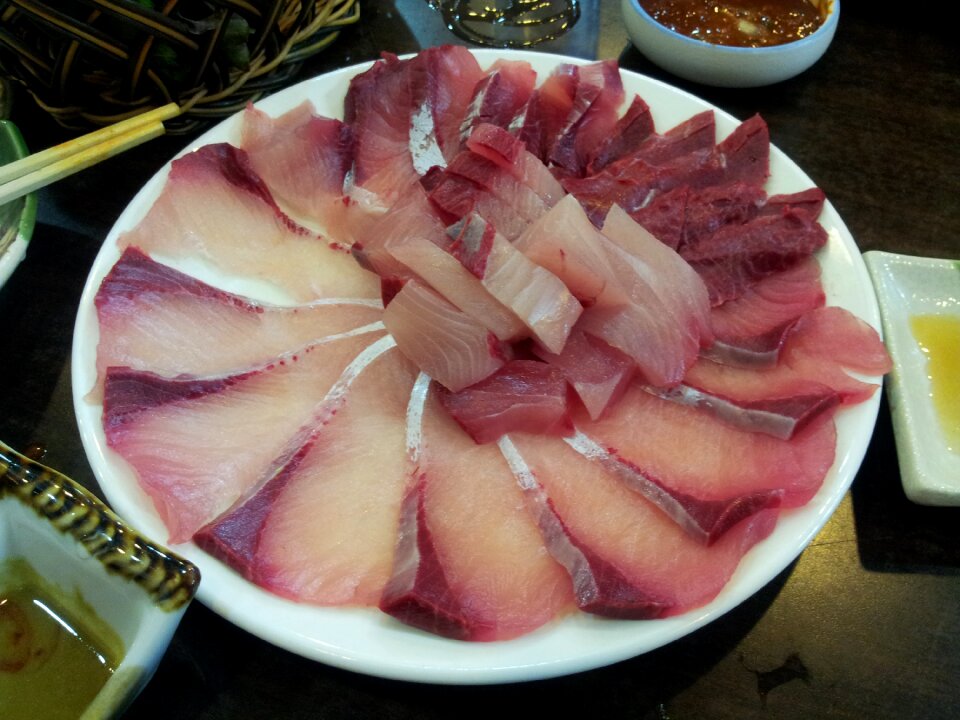 Sashimi jizhou fish