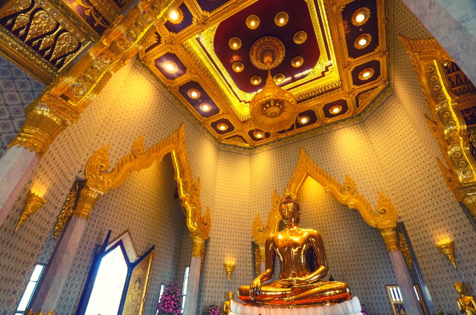 Bangkok golden buddha wat trimitr