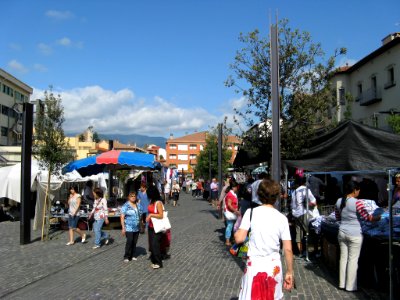 Market at olot 001 photo