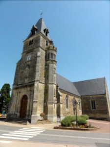 Marolles-les-Braults (Sarthe) église extérieur