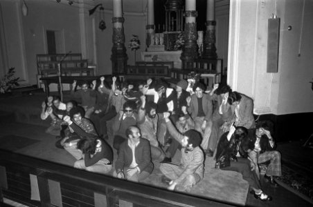 Marokkanen in hongerstaking in kerk De Duif in Amsterdam, Bestanddeelnr 928-1875