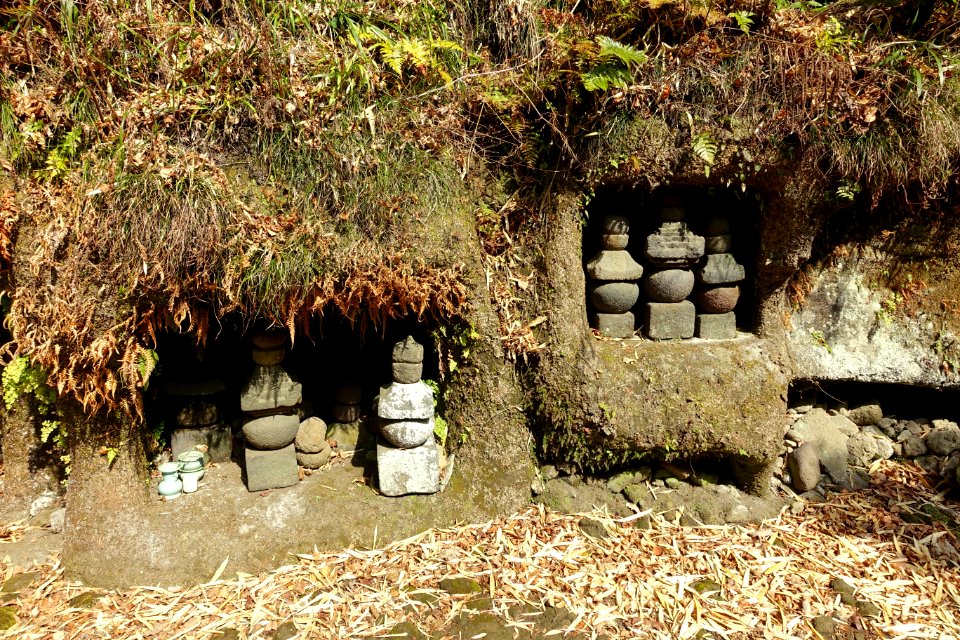 Markers - Jufukuji - Kamakura, Kanagawa, Japan - DSC08039