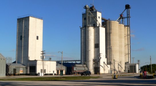 Marquette, Nebraska grain elevators 1 photo