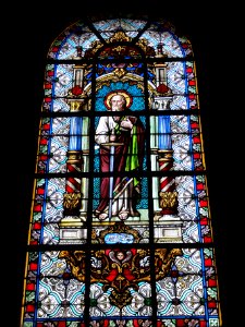 Maroilles (Nord, Fr) église vitrail 12 apôtres 01