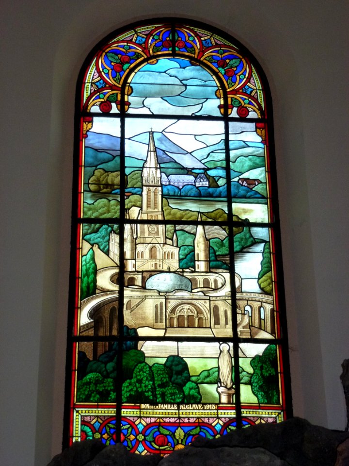 Marly (Nord, Fr) église Saint-Pierre, vitrail 01