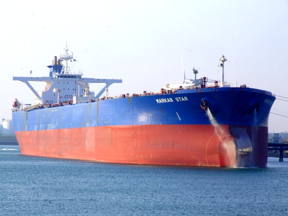MARKAB STAR - IMO 9048122 - Callsign ELOO3 at the '5e Petroleumhaven', Port of Rotterdam, Holland 01-Apr-2007