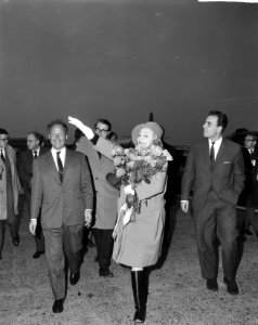 Marlene Dietrich in Nederland voor optreden in Grand Gala du Disque, Bestanddeelnr 915-6221
