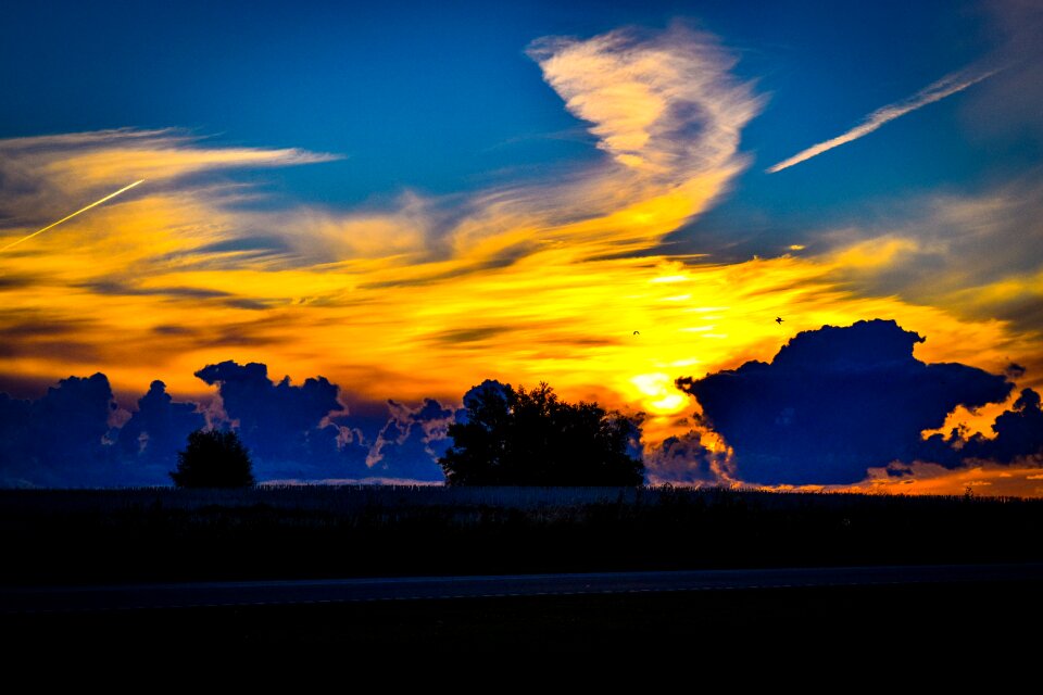 Dramatic cloud clouded
