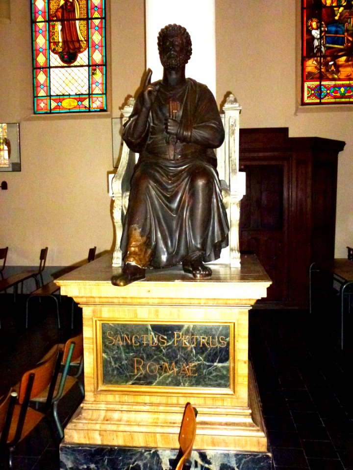 Marly (Nord, Fr) église Saint-Pierre, statue St.Pierre Rome