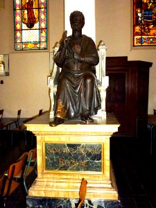 Marly (Nord, Fr) église Saint-Pierre, statue St.Pierre Rome
