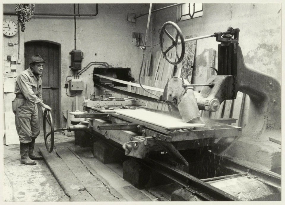 Marmerwerkplaats VAN DER HEYDEN, Kloosterstraat 64. NL-HlmNHA 54013919
