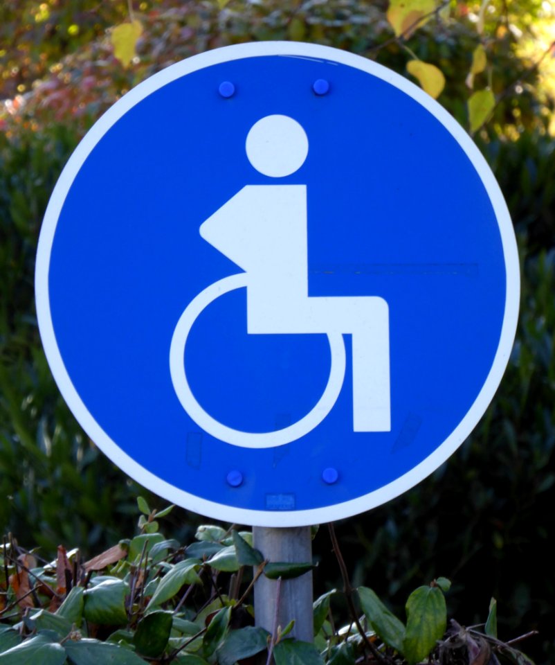 Markierung eines Behindertenparkplatzes