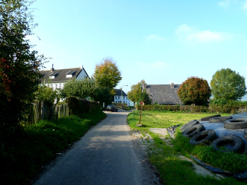 Mechelen-Schreursweg met aan uiteinde nr 5