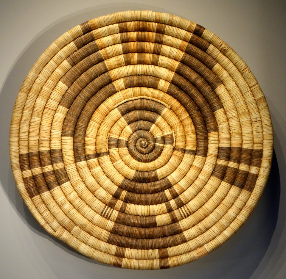 Meal Tray, Hopi people, Arizona, undated, coiled yucca and grass - Chazen Museum of Art - DSC01858