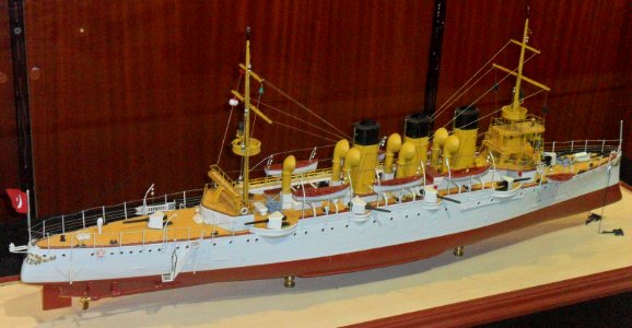 Mecidiye kruvazörü tam gemi modeli