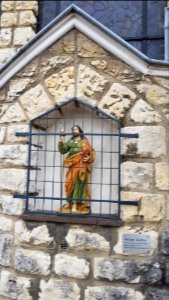 Mechelen-beeld Sint-Jacobus in gevel kerk (2)