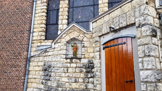 Mechelen-beeld Sint-Jacobus in gevel kerk (3)