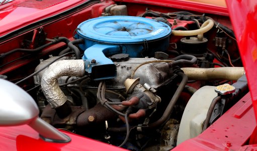 Mazda Cosmo AP 2000 engine room